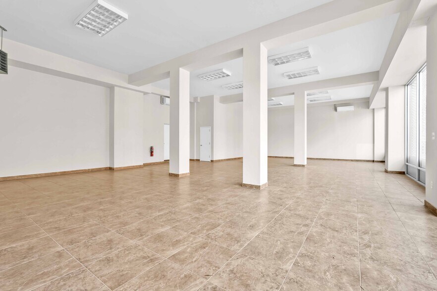 More Photos Of 405-407 Gates Ave, Brooklyn Loft Creative Space For Sale