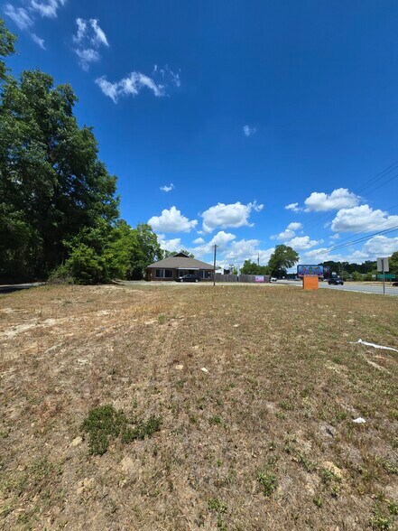 More Photos Of 5054 Crawfordville Rd, Tallahassee Office For Sale