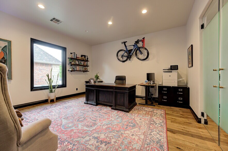 More Photos Of 2917 NW 156th St, Edmond Office Residential For Lease