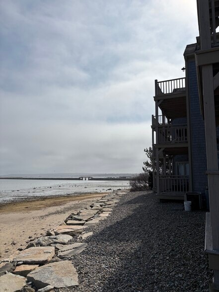 More Photos Of 15 Caswell Ln, Plymouth Office Residential For Lease