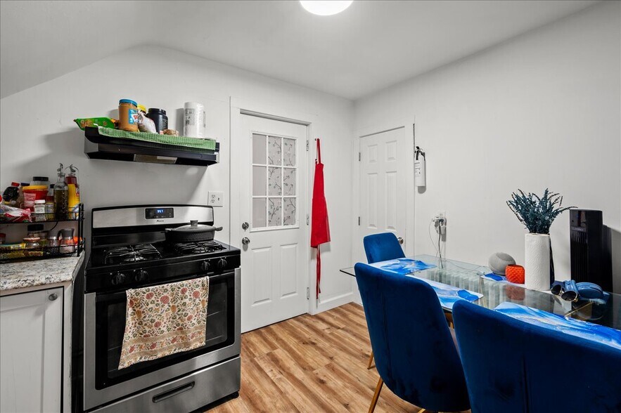 More Photos Of 95 Grant St, Rye Brook Multifamily For Sale