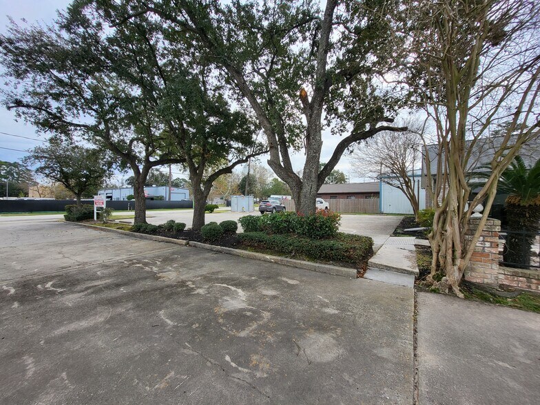 More Photos Of 20817 Sunshine Ln, Spring Office Residential For Lease