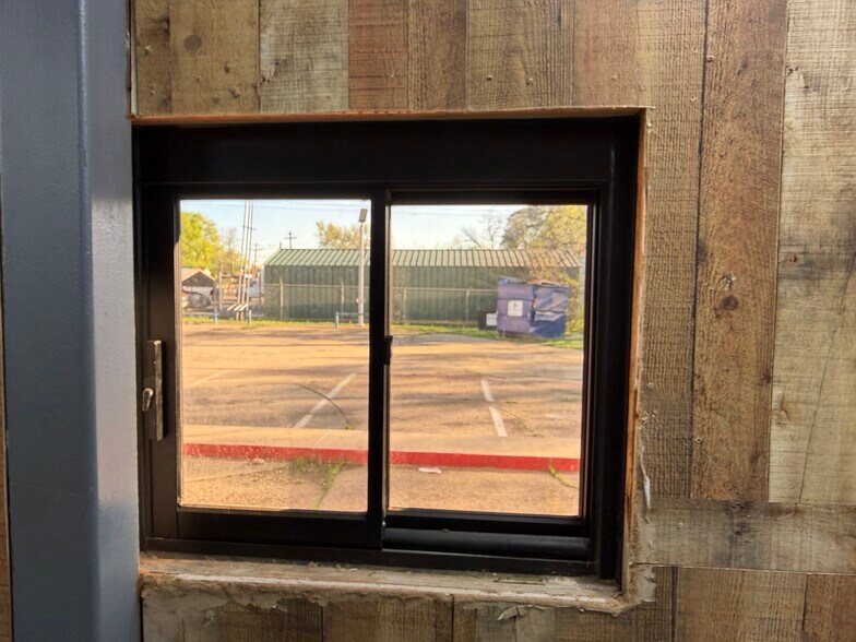 More Photos Of 1515 S Mobberly Ave, Longview Service Station For Sale