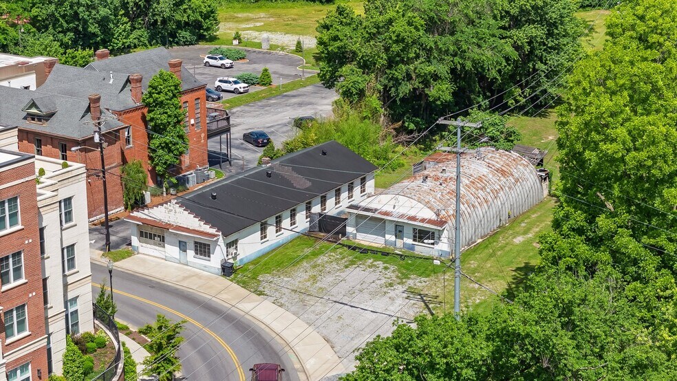 More Photos Of 106 Bridge St, Franklin Flex For Sale