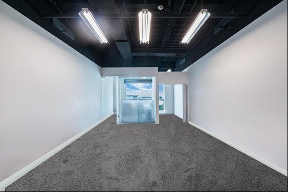 More Photos Of 175 SW 7th St, Miami Medical For Sale