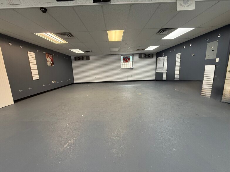 More Photos Of 703 Black Horse Pike, Glendora Storefront Retail Office For Sale