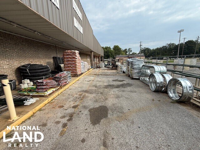 More Photos Of 1243 Washington St, Marion Storefront Retail Office For Sale