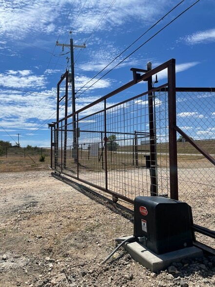 More Photos Of 4017 Interstate 10, Seguin Self Storage For Sale