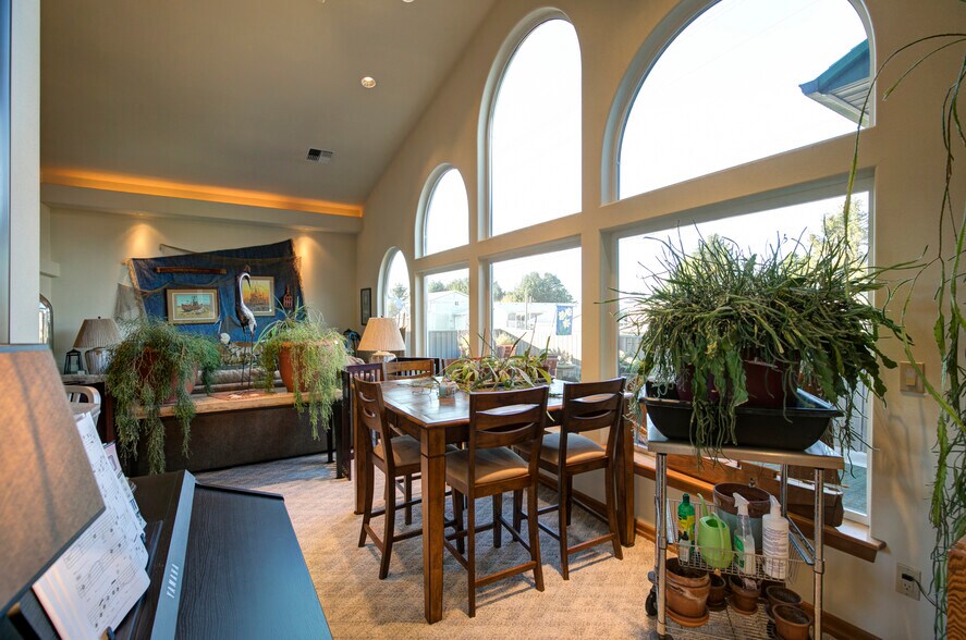 More Photos Of 857 Point Brown Ave NW, Ocean Shores Restaurant For Sale