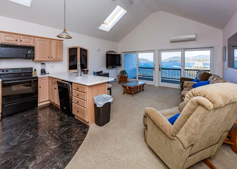 More Photos Of 109 Shore Rd, Southwest Harbor Flex For Sale