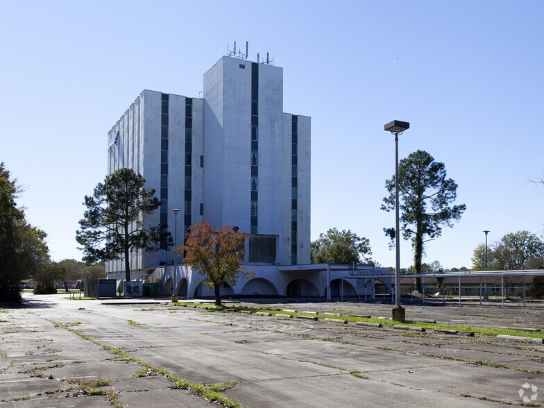 More Photos Of 10225 Florida Blvd, Baton Rouge Office Residential For Lease