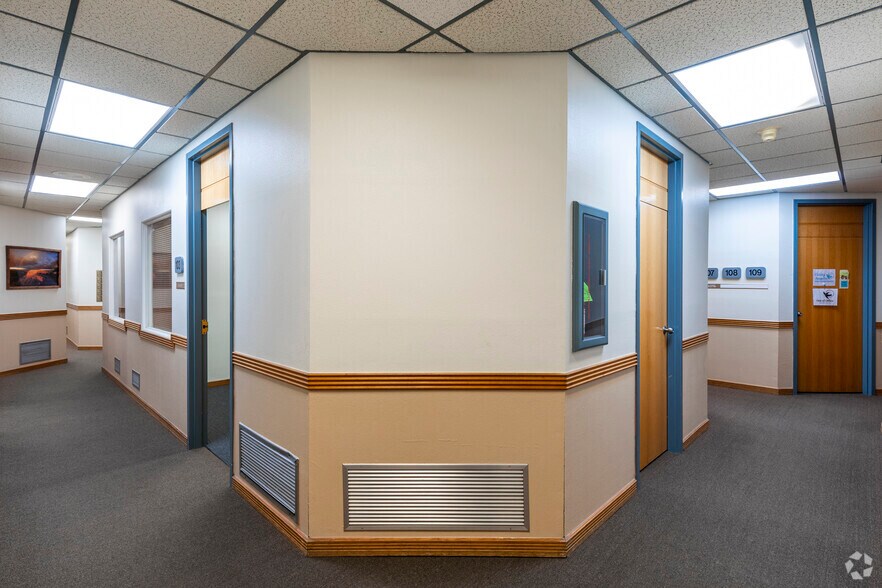 More Photos Of 1990 E Lohman Ave, Las Cruces Office For Lease