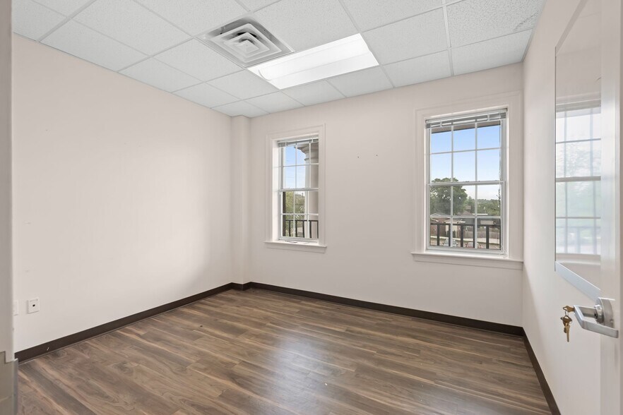 More Photos Of 112 Long Hollow Pike, Goodlettsville Office For Lease