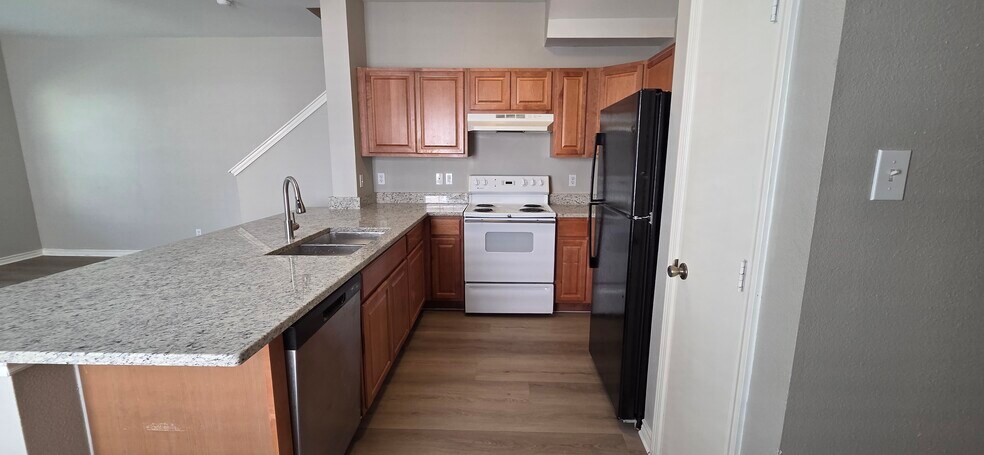 More Photos Of 7810 Kingsbury Wood, San Antonio Multifamily For Sale