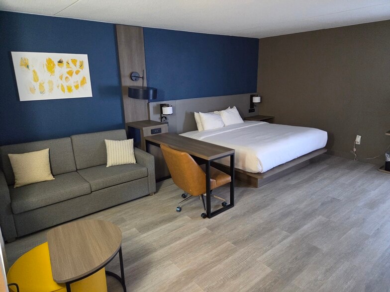 More Photos Of 569 Harry L Dr, Johnson City Hotel For Sale