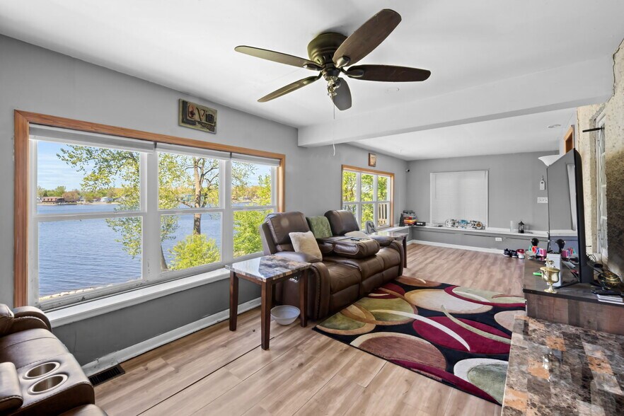 More Photos Of 26196-26198 W Spring Grove Rd, Antioch Apartments For Sale