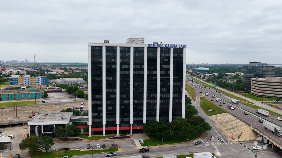 Primary Photo Of 1111 W Mockingbird Ln, Dallas Office For Sale