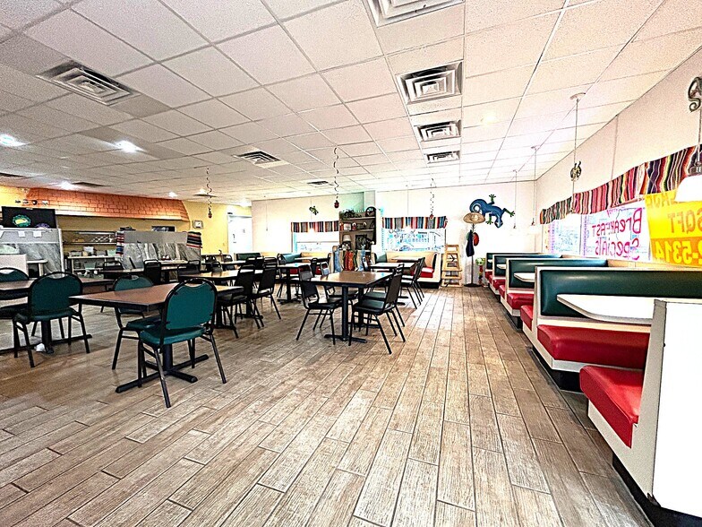 More Photos Of 1232 10th St, Port Huron General Retail For Sale