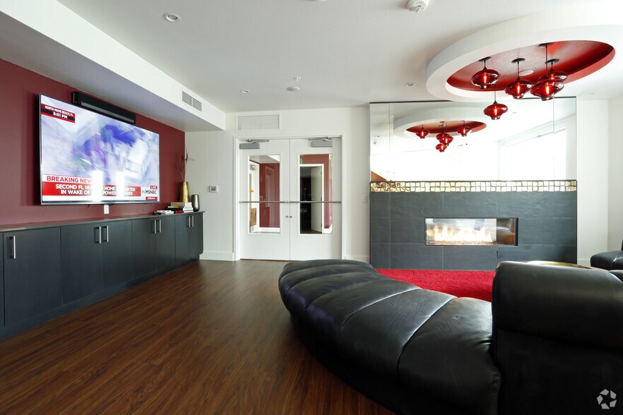 More Photos Of 2020 E Madison St, Seattle Apartments For Lease