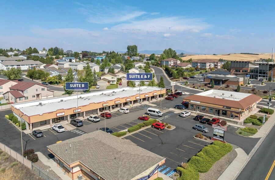 More Photos Of 588 SE Bishop Blvd, Pullman General Retail For Lease