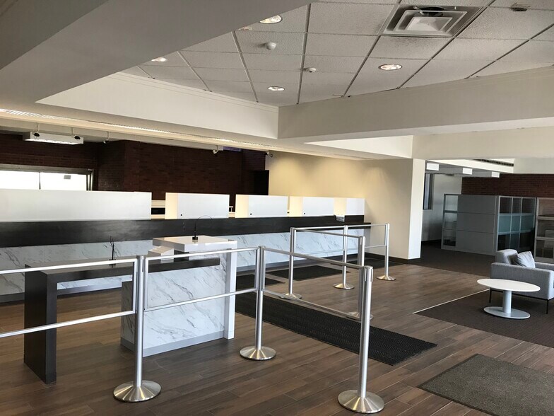 More Photos Of 3900 E 14 Mile Rd, Warren Bank For Sale