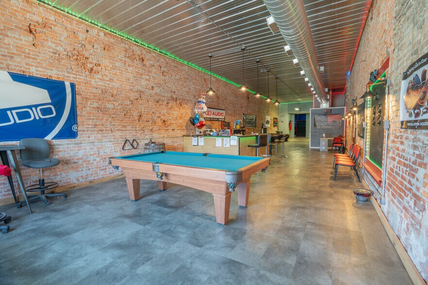 More Photos Of 207 S Railroad St, Brookston General Retail For Sale