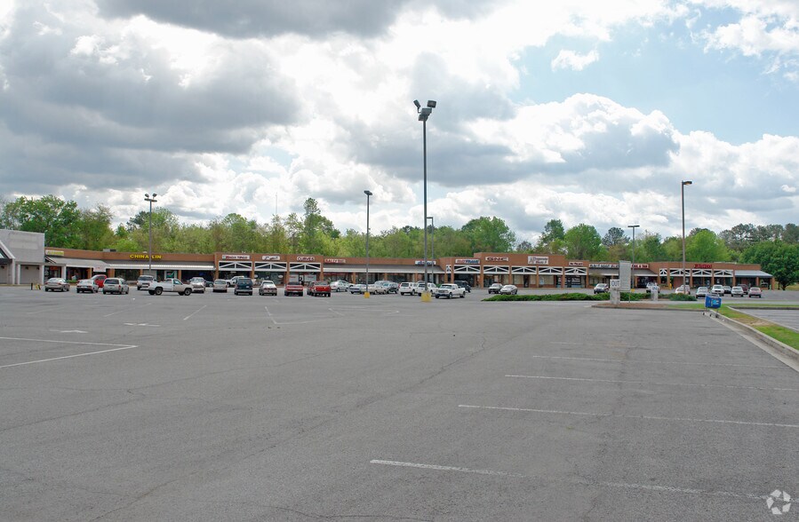 More Photos Of 104-194 Hicks Dr, Rome Storefront Retail Office For Lease