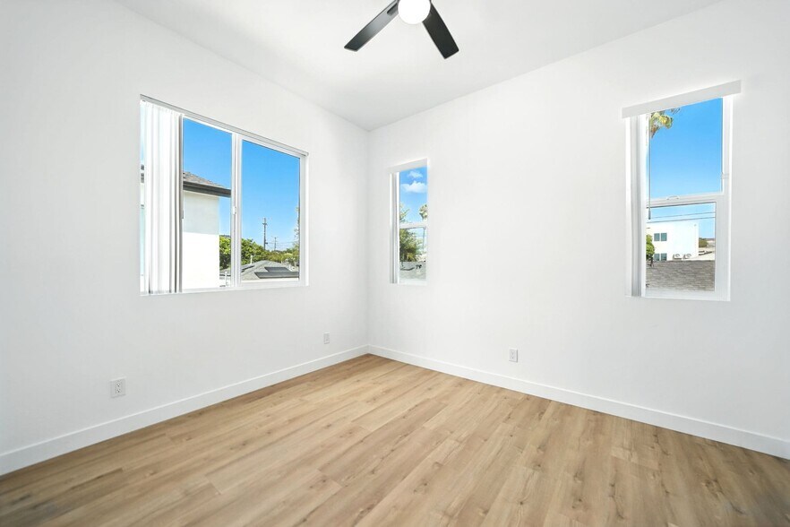 More Photos Of 2868 Preece St, San Diego Apartments For Sale