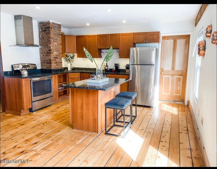 More Photos Of 227 Egremont Plain Rd, North Egremont Office For Sale