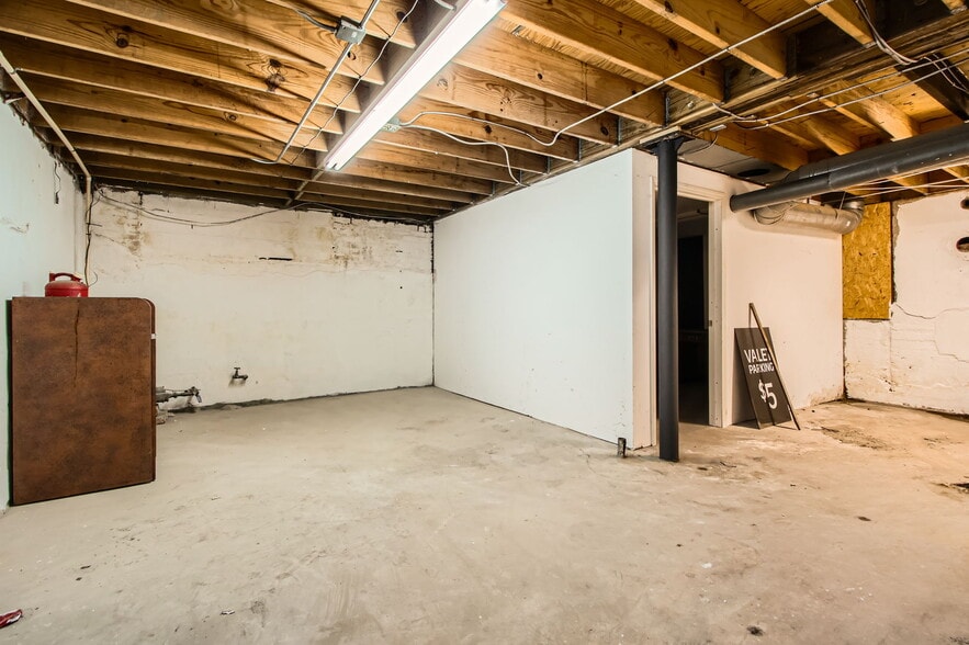 More Photos Of 132 E 5th Ave, Columbus Storefront Retail Residential For Lease