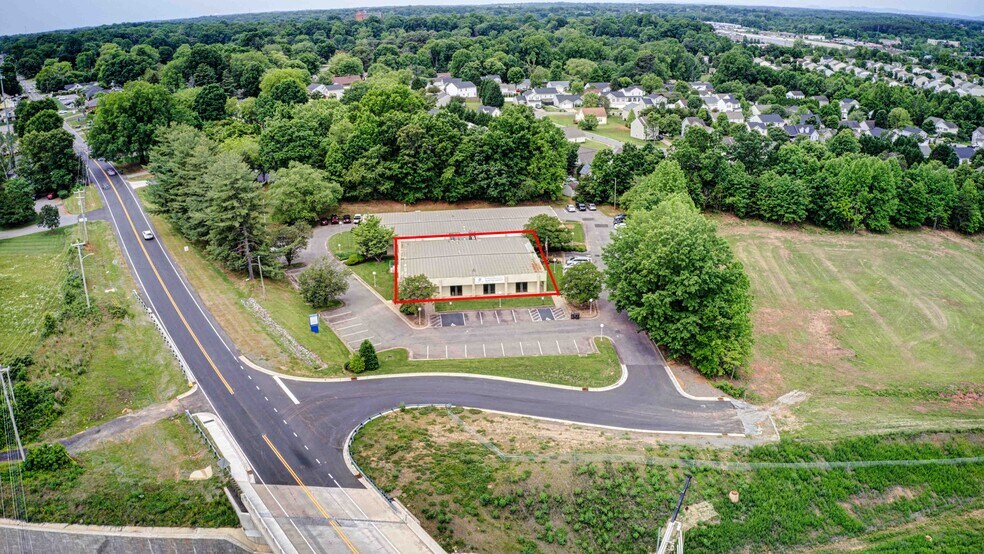 More Photos Of 1835 Davie Ave, Statesville Medical For Sale