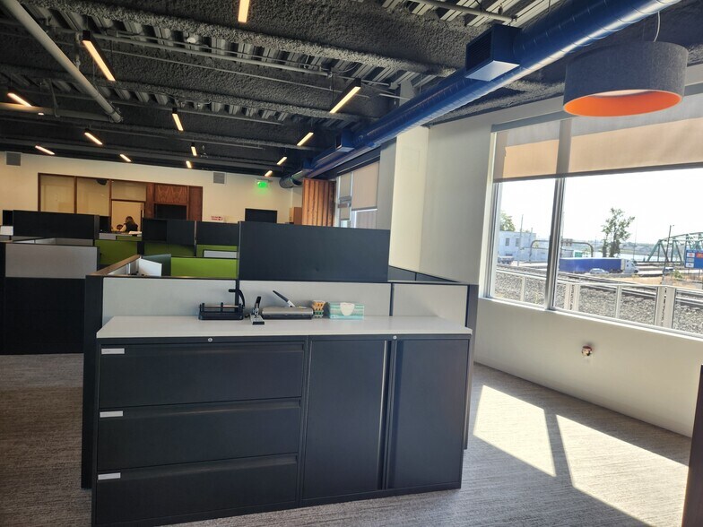 More Photos Of 275 W 3rd St, Vancouver Office Residential For Lease