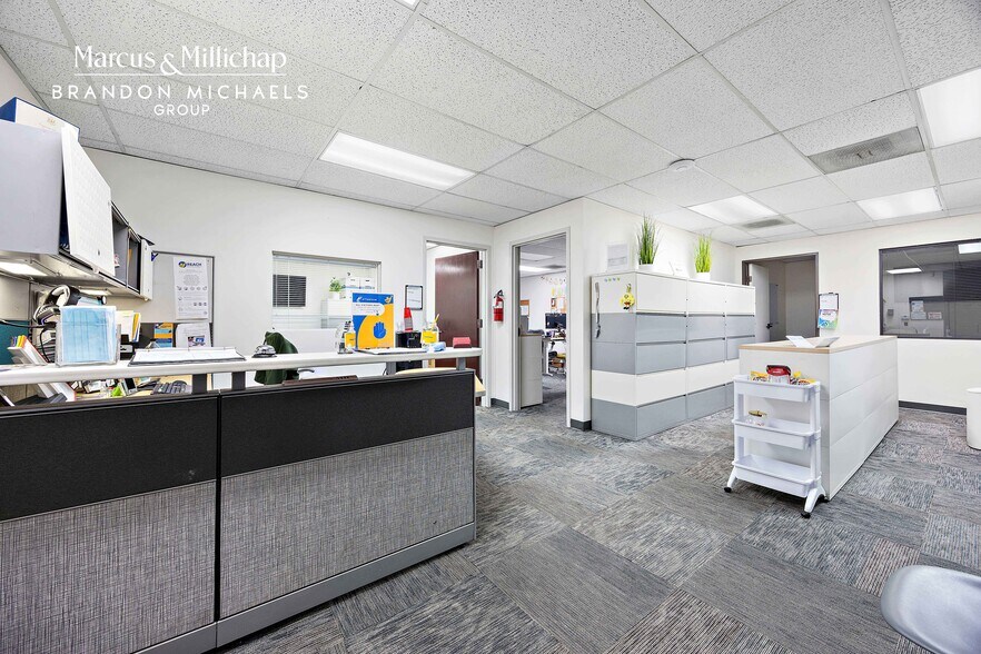 More Photos Of 7200-7202 Greenleaf Ave, Whittier Office For Sale