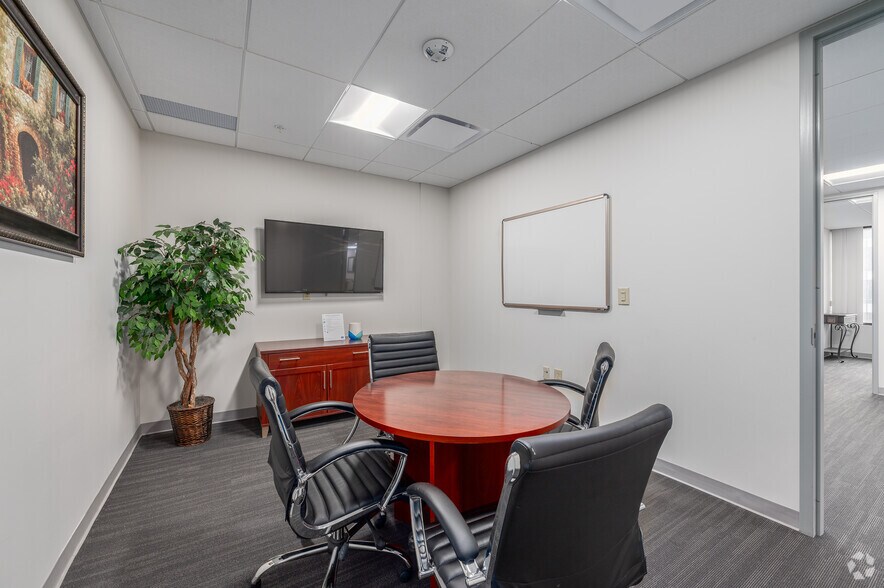 Primary Photo Of 1300 E 9th St, Cleveland Coworking Space