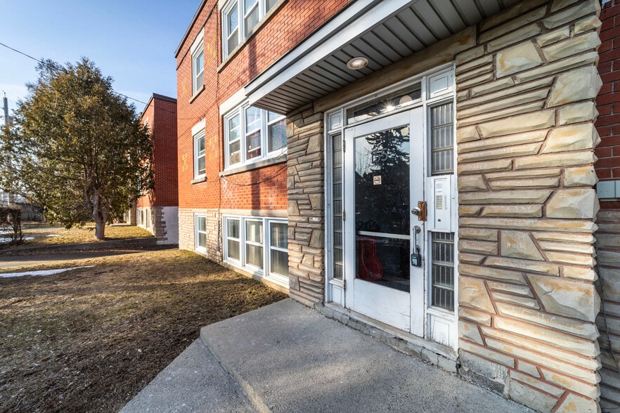 More Photos Of 155 Marquette Av, Ottawa Apartments For Sale