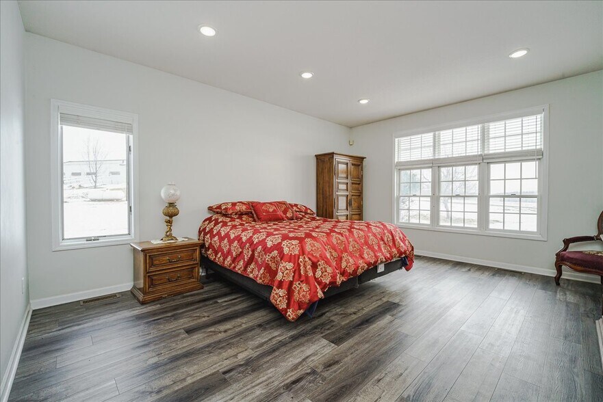 More Photos Of 12446 190th St, Milaca Flex For Sale