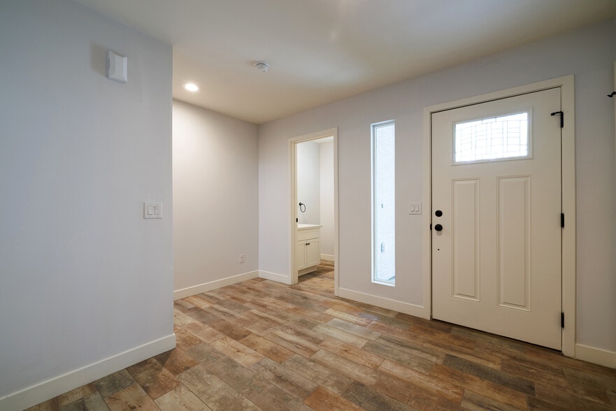 More Photos Of 1341 E Polk St, Phoenix Apartments For Sale