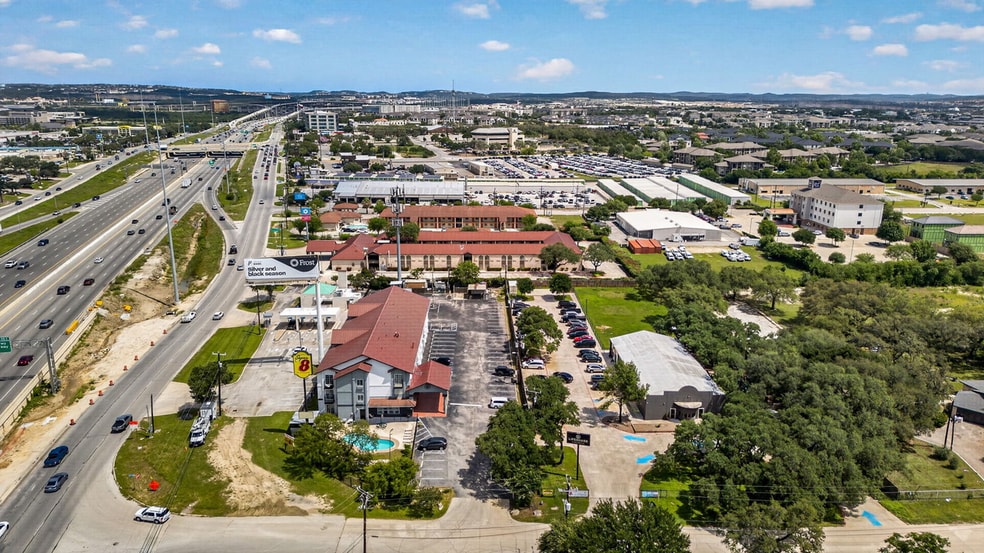 More Photos Of 5319 Casa Bella, San Antonio Hotel For Sale