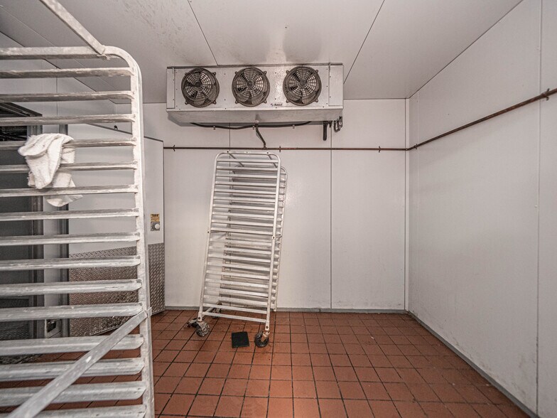 More Photos Of 401 Walker Dr, Henderson General Retail For Sale