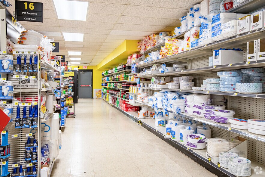 More Photos Of 331 E Center St, Juneau Storefront For Sale