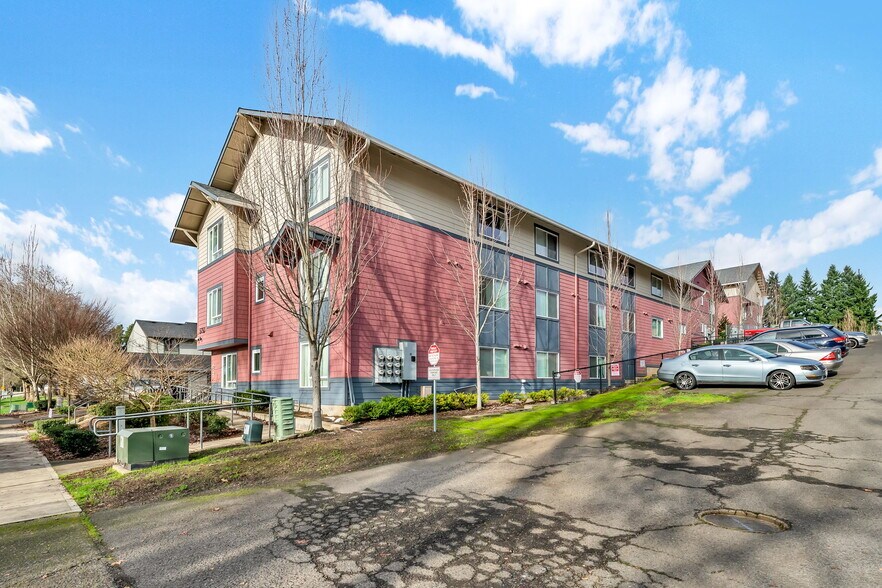 More Photos Of 5750 NE 34th St, Vancouver Apartments For Sale