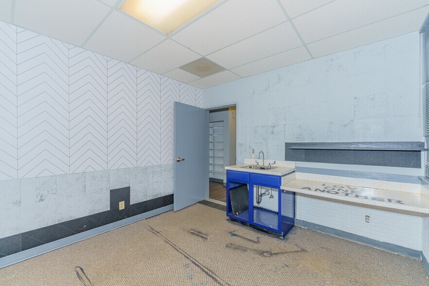 More Photos Of 961-963 State Route 146, Clifton Park Medical For Lease