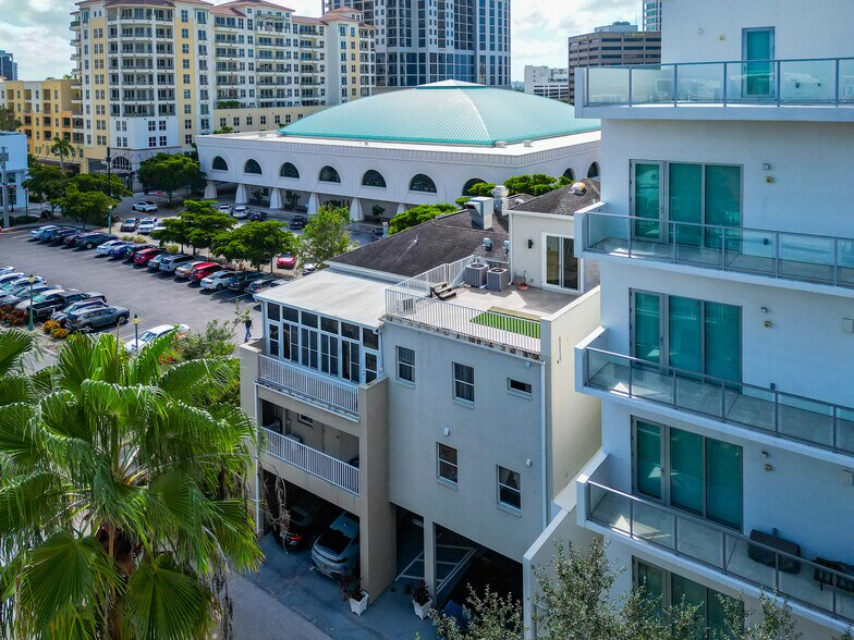 More Photos Of 1345 2nd St, Sarasota Office Residential For Sale