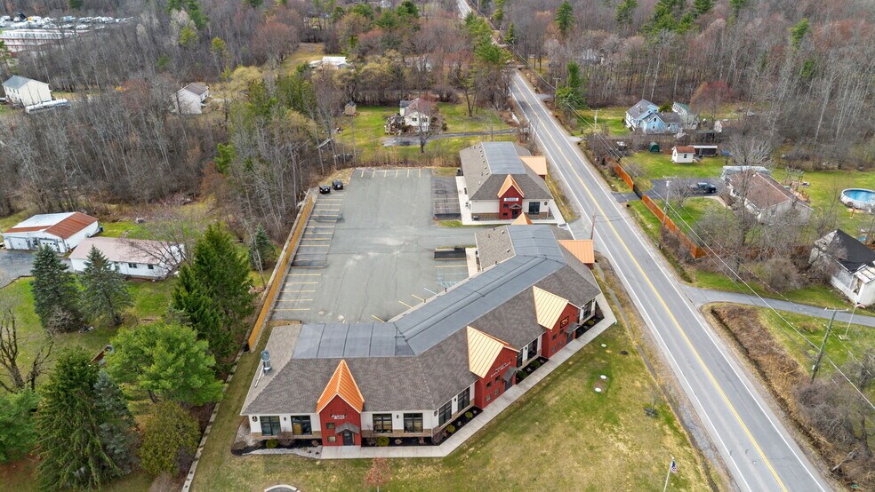 More Photos Of 1 Charlton Rd, Ballston Spa Freestanding For Lease