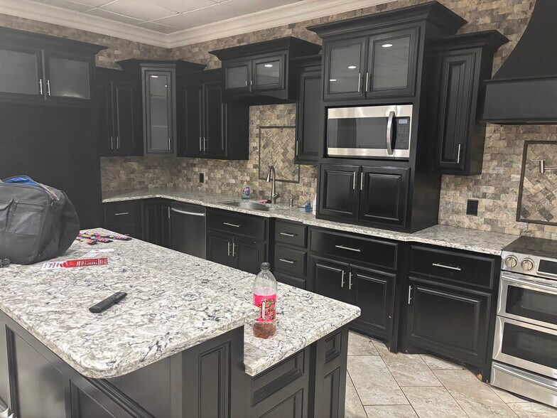 More Photos Of 10101 Highway 87, Lubbock Warehouse For Sale