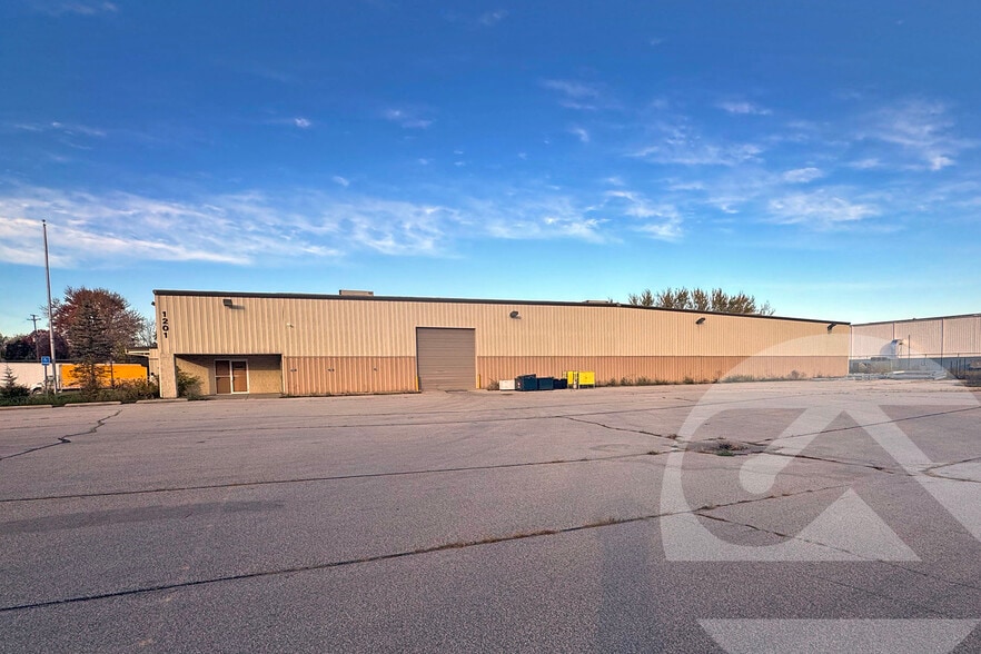 Primary Photo Of 1201 S Wheeler St, Saginaw Manufacturing For Lease
