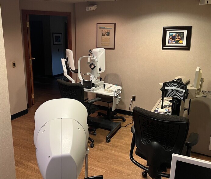 More Photos Of 860 E Swedesford Rd, Wayne Medical For Sale