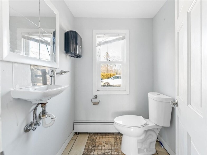 More Photos Of 2291 W Shore Rd, Warwick Showroom For Sale