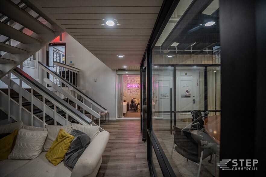 More Photos Of 1901 Kipling St, Lakewood Office For Sale