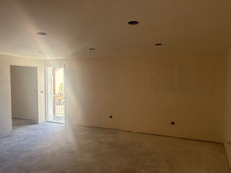 More Photos Of 5521 El Cajon Blvd, San Diego Storefront For Lease